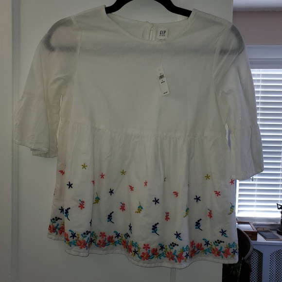Girls Gap embroidered top - Picture 1 of 3